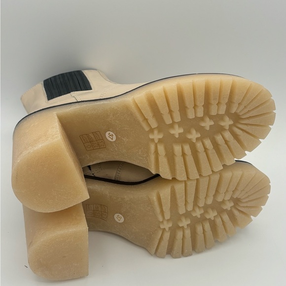 FREE PEOPLE JAMES CHELSEA BOOTS - Picture 14 of 14